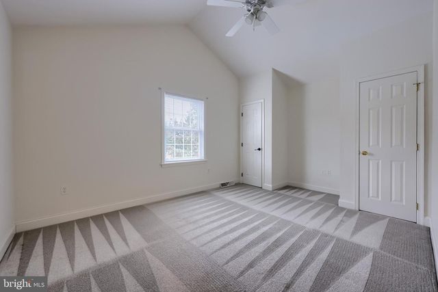 2105 TAXVILLE RD, York, PA 17408