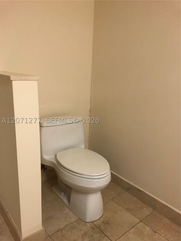 1800 N Bayshore Dr 814, Miami, FL 33132