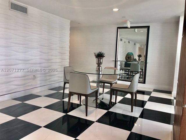 1800 N Bayshore Dr 814, Miami, FL 33132