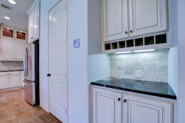30 Daffodil Meadow Place, Tomball, TX 77375