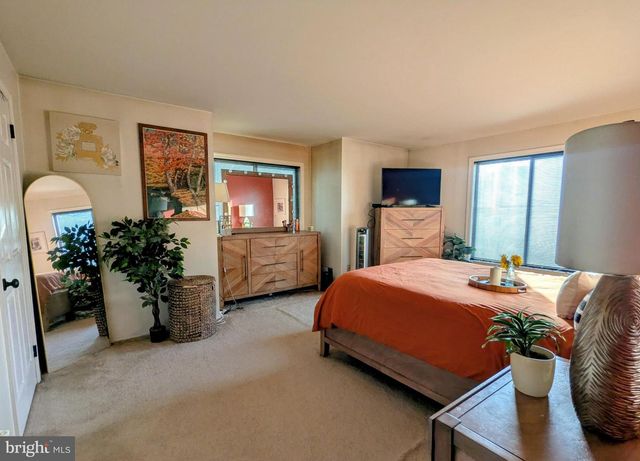 409 SILVIA ST, Ewing, NJ 08628