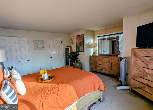 409 SILVIA ST, Ewing, NJ 08628