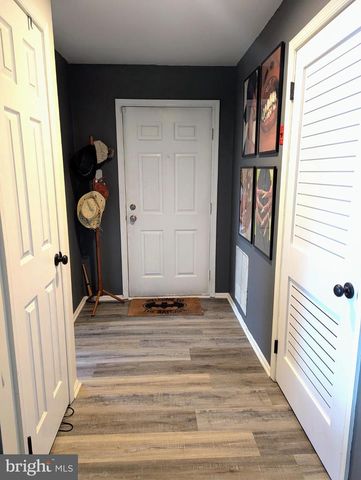 409 SILVIA ST, Ewing, NJ 08628