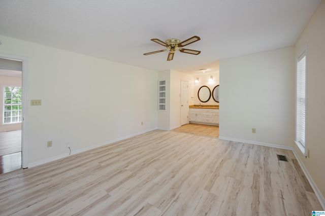 1828 JACOBS LANE, Vestavia Hills, AL 35216