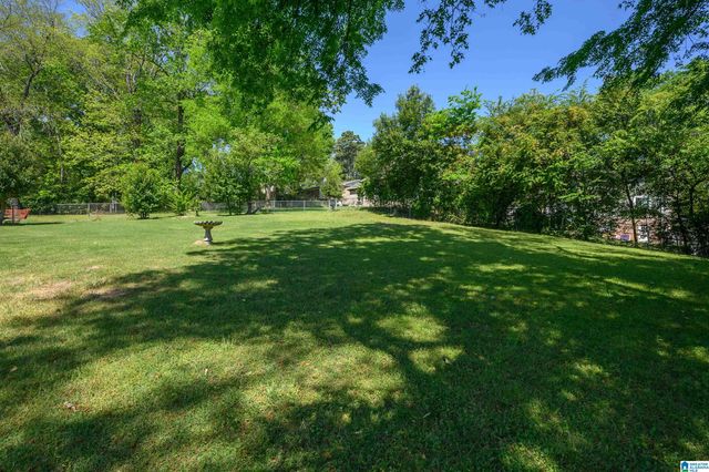 1828 JACOBS LANE, Vestavia Hills, AL 35216