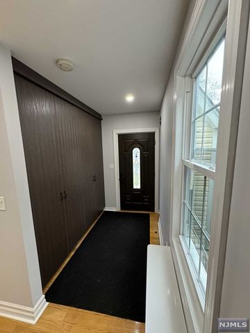 118 Sunset Lane, Tenafly, NJ 07670
