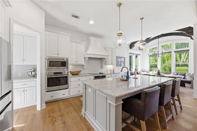 11606 W 157th Terrace, Overland Park, KS 66221