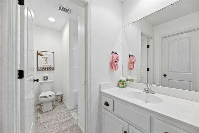 11606 W 157th Terrace, Overland Park, KS 66221