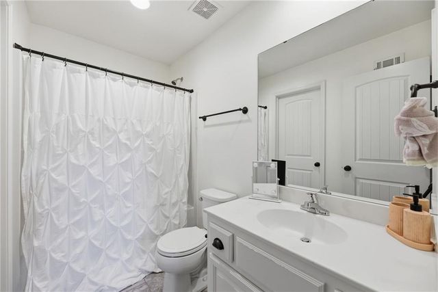 11606 W 157th Terrace, Overland Park, KS 66221