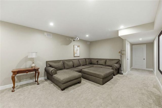 11606 W 157th Terrace, Overland Park, KS 66221