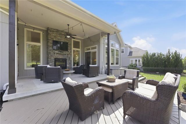 11606 W 157th Terrace, Overland Park, KS 66221
