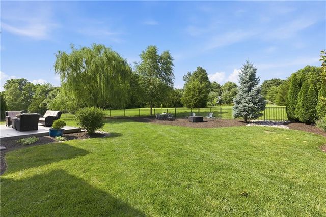11606 W 157th Terrace, Overland Park, KS 66221