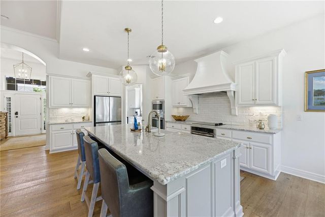 11606 W 157th Terrace, Overland Park, KS 66221