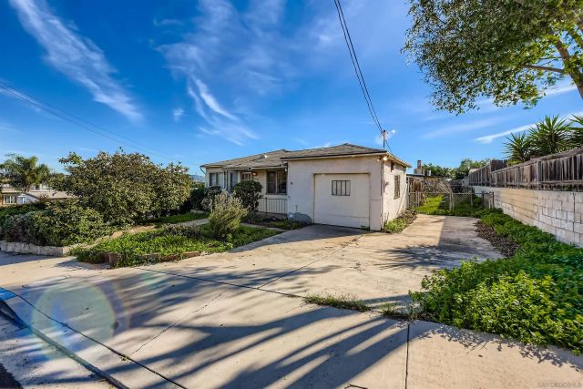 6927 Waite Dr, La Mesa, CA 91941