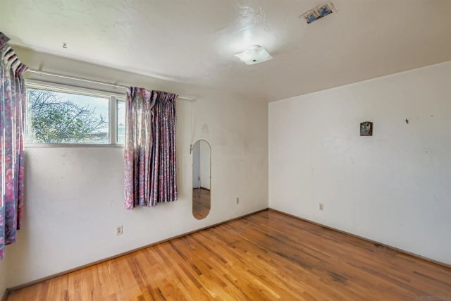 6927 Waite Dr, La Mesa, CA 91941