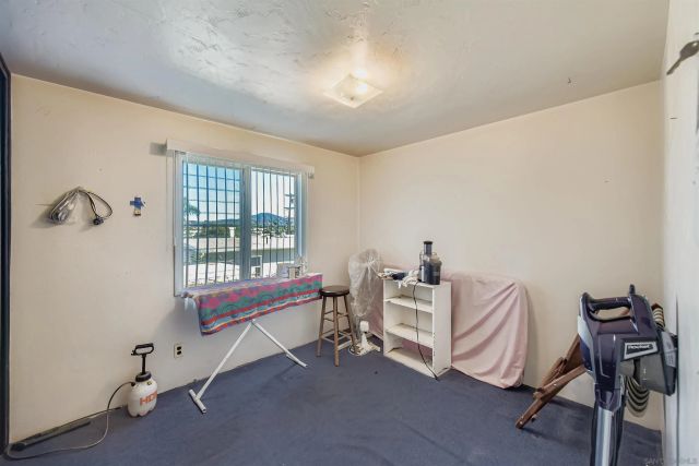 6927 Waite Dr, La Mesa, CA 91941