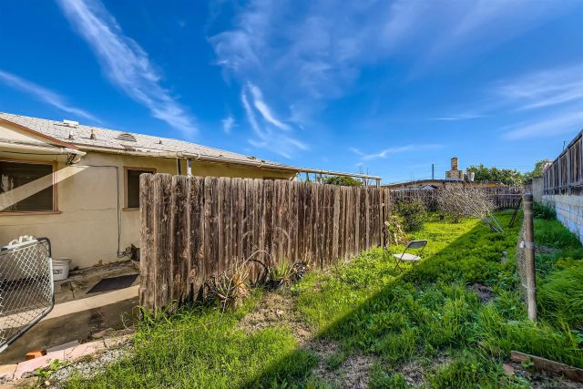 6927 Waite Dr, La Mesa, CA 91941