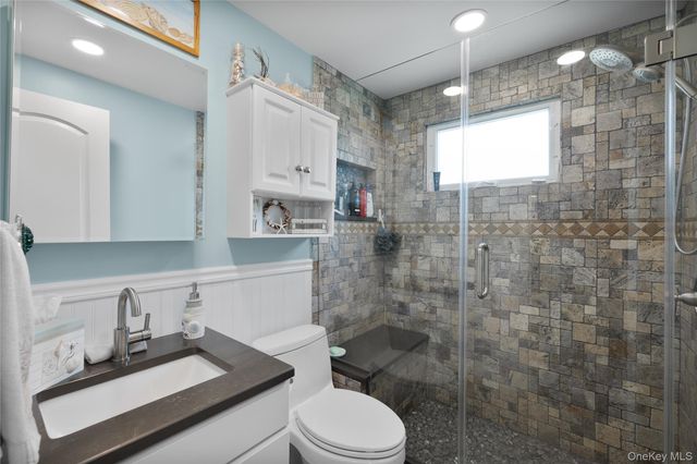 22 Marilyn Court, West Babylon, NY 11704