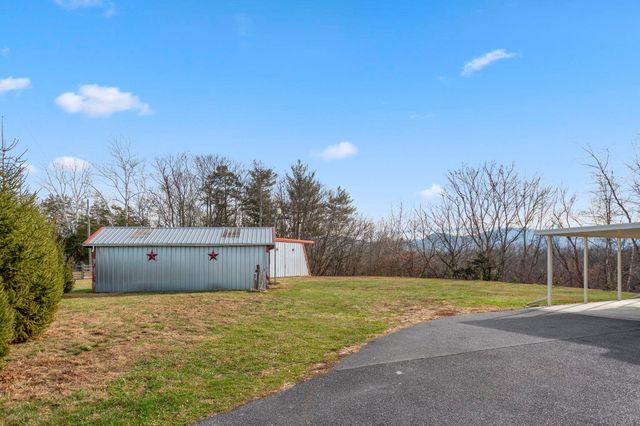 8086 CRAUN DR, Grottoes, VA 24441