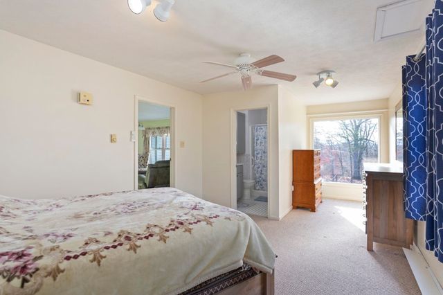 8086 CRAUN DR, Grottoes, VA 24441