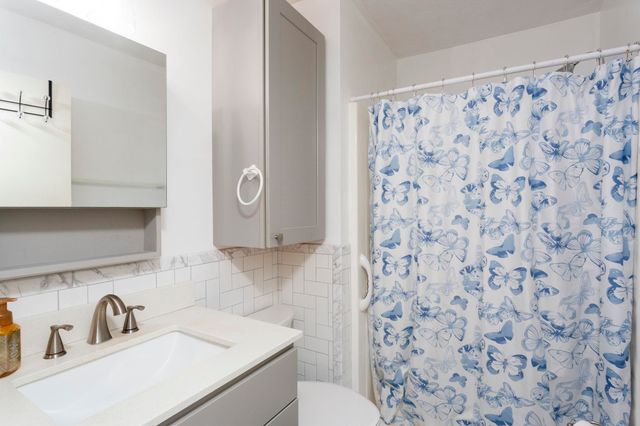 8086 CRAUN DR, Grottoes, VA 24441