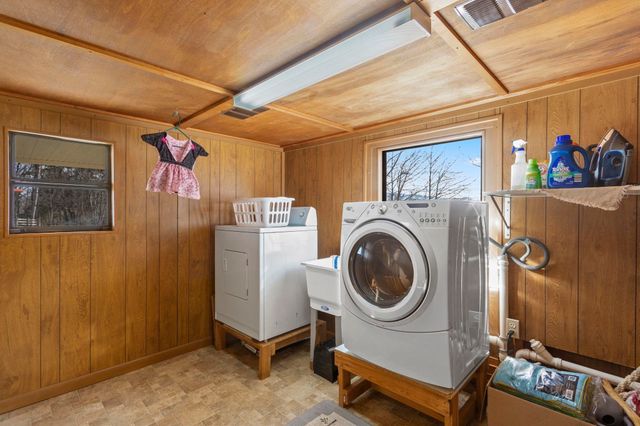 8086 CRAUN DR, Grottoes, VA 24441