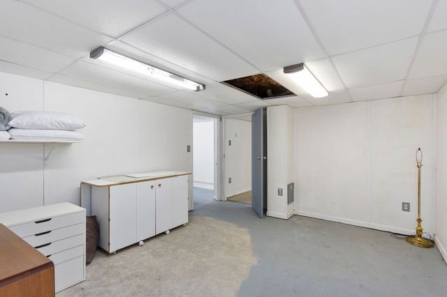 8086 CRAUN DR, Grottoes, VA 24441