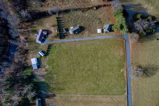 8086 CRAUN DR, Grottoes, VA 24441