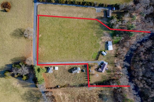 8086 CRAUN DR, Grottoes, VA 24441