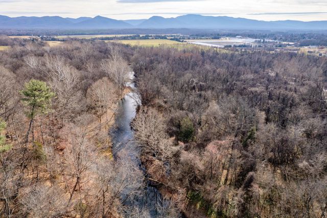 8086 CRAUN DR, Grottoes, VA 24441