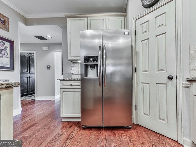 7027 Hunters Ridge, Woodstock, GA 30189