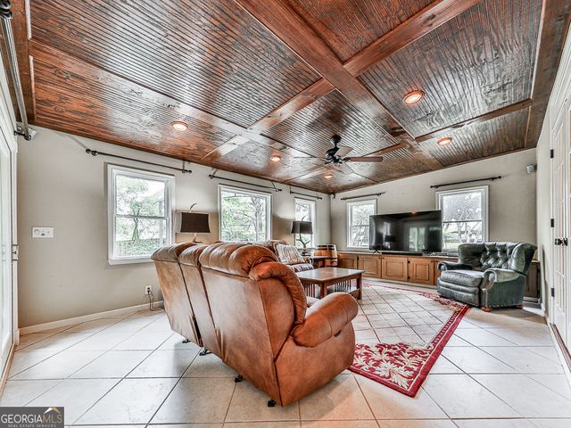 7027 Hunters Ridge, Woodstock, GA 30189