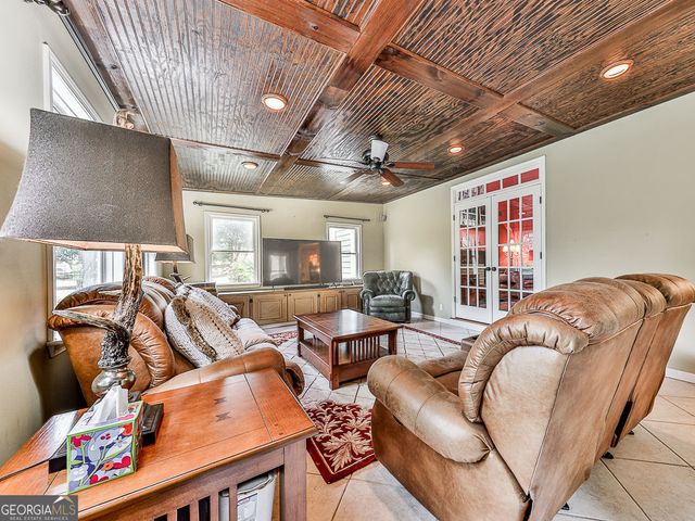 7027 Hunters Ridge, Woodstock, GA 30189