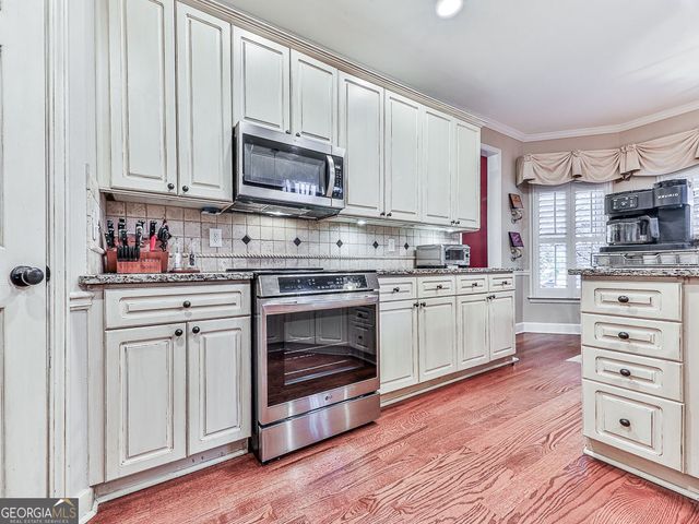 7027 Hunters Ridge, Woodstock, GA 30189