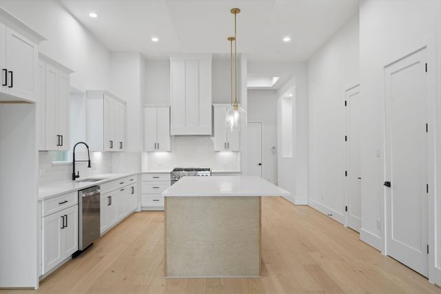 815 W 18th Street, Houston, TX 77008