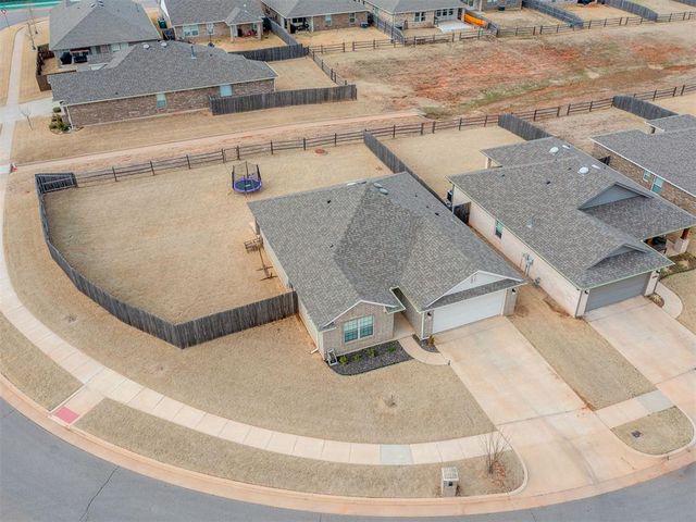 15701 Potomac Drive, Edmond, OK 73013