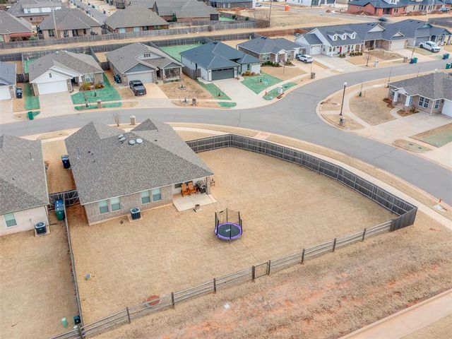 15701 Potomac Drive, Edmond, OK 73013