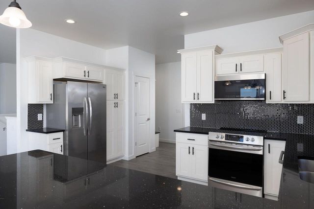 1132 Bridger DRIVE, Holmen, WI 54636