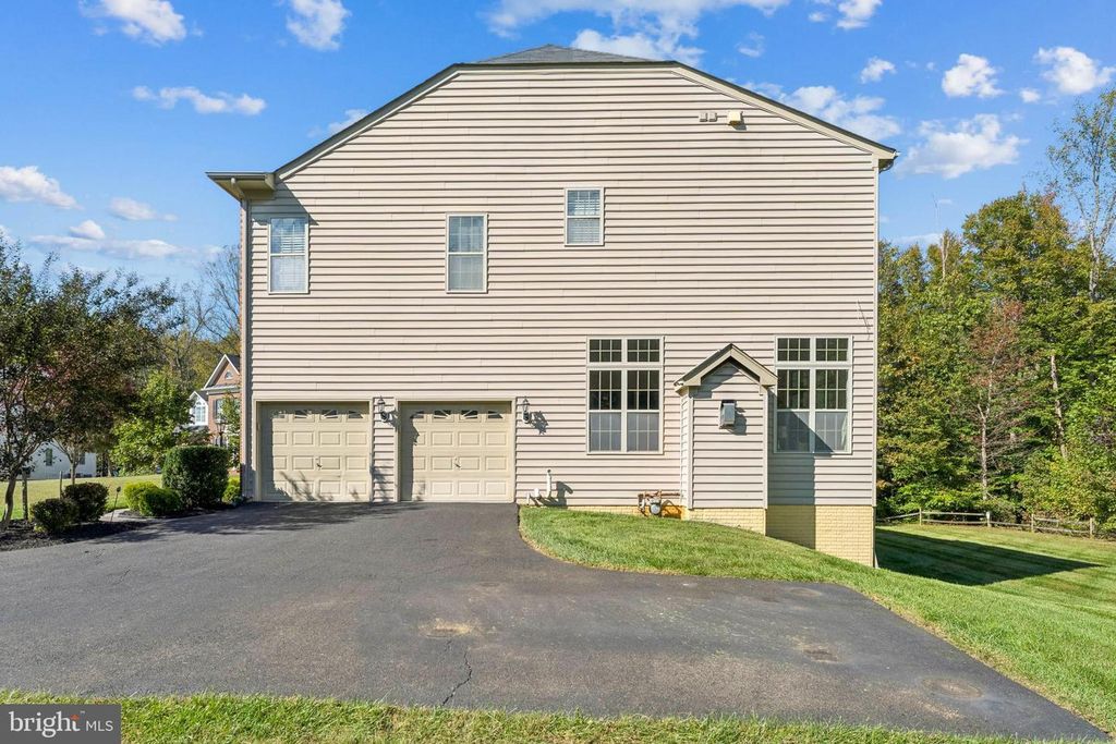 Image 71 of property listing at 14413 DERBY RIDGE RD, Bowie, MD 20721