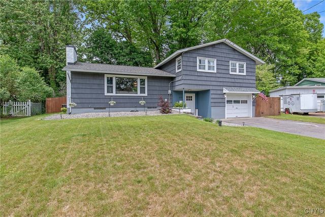 217 Park Lane, Clay, NY 13212