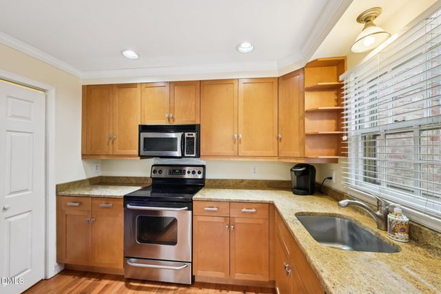 409 Smith Avenue Unit 105, Chapel Hill, NC 27516