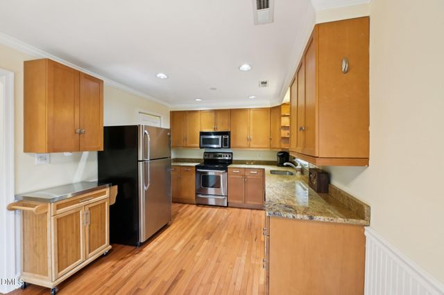 409 Smith Avenue Unit 105, Chapel Hill, NC 27516