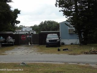 2952 Century Oaks Circle N, Malabar, FL 32950