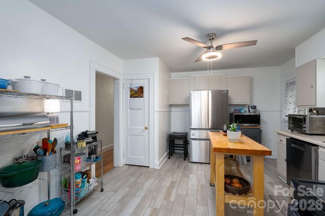 1017 Druid Circle, Charlotte, NC 28206
