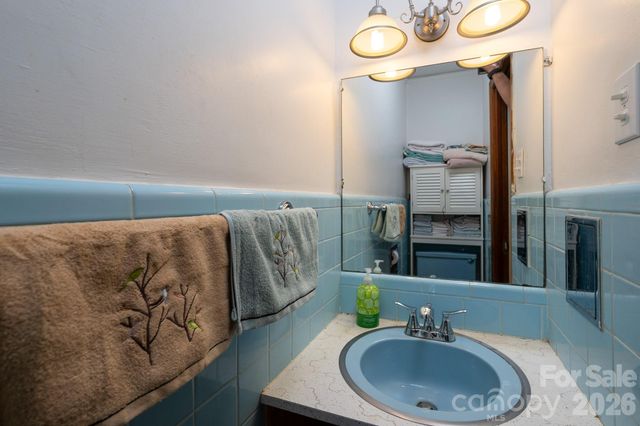 1017 Druid Circle, Charlotte, NC 28206