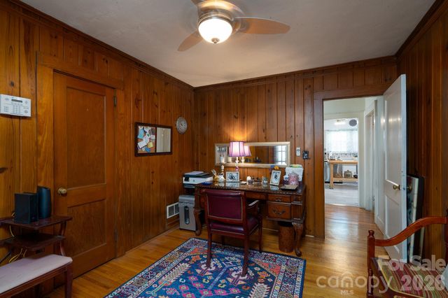 1017 Druid Circle, Charlotte, NC 28206