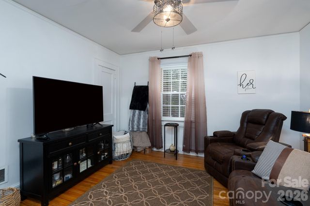 1017 Druid Circle, Charlotte, NC 28206