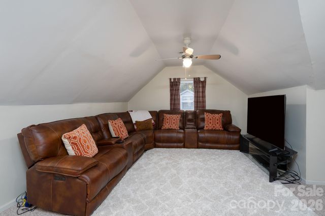 1017 Druid Circle, Charlotte, NC 28206