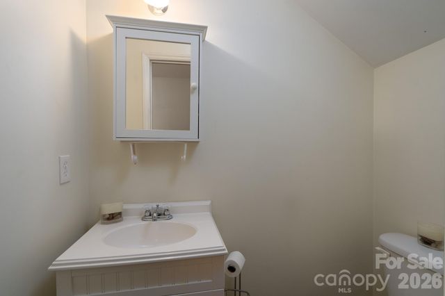 1017 Druid Circle, Charlotte, NC 28206
