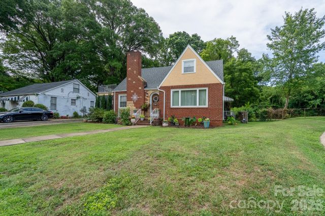 1017 Druid Circle, Charlotte, NC 28206